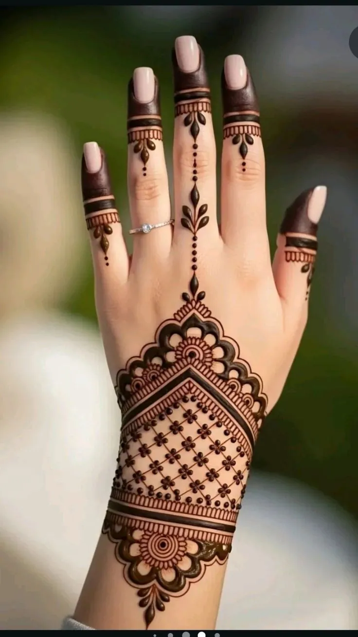 Modern Arabic Mehndi Design #101
