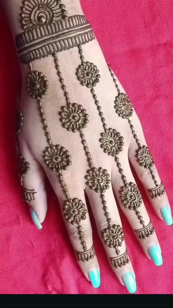 Classic Arabic Mehndi Design #102