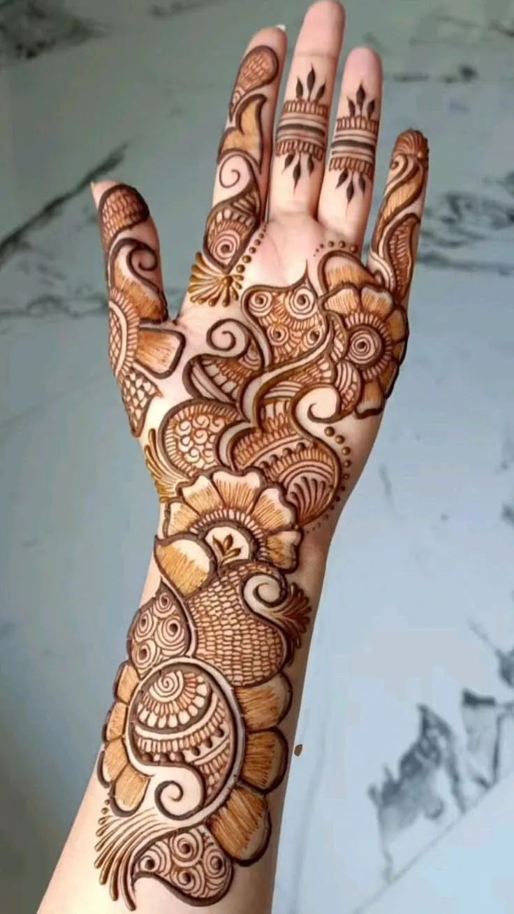 Beautiful Arabic Mehndi Design #34
