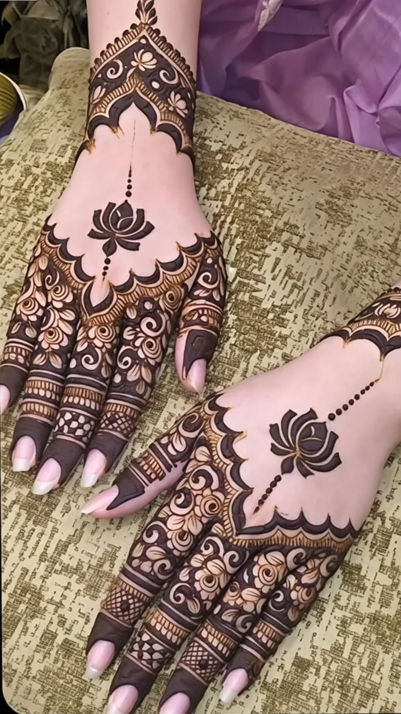 Beautiful Arabic Mehndi Design #94