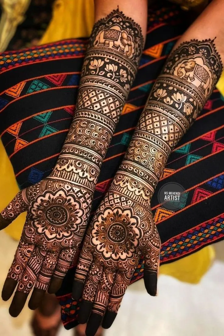 Trendy Bridal Mehndi Design #6