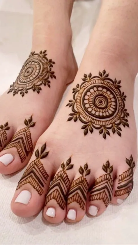 Stylish Feet Mehndi Design #33