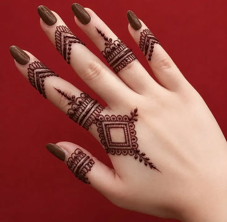 Elegant Finger Mehndi Design #40