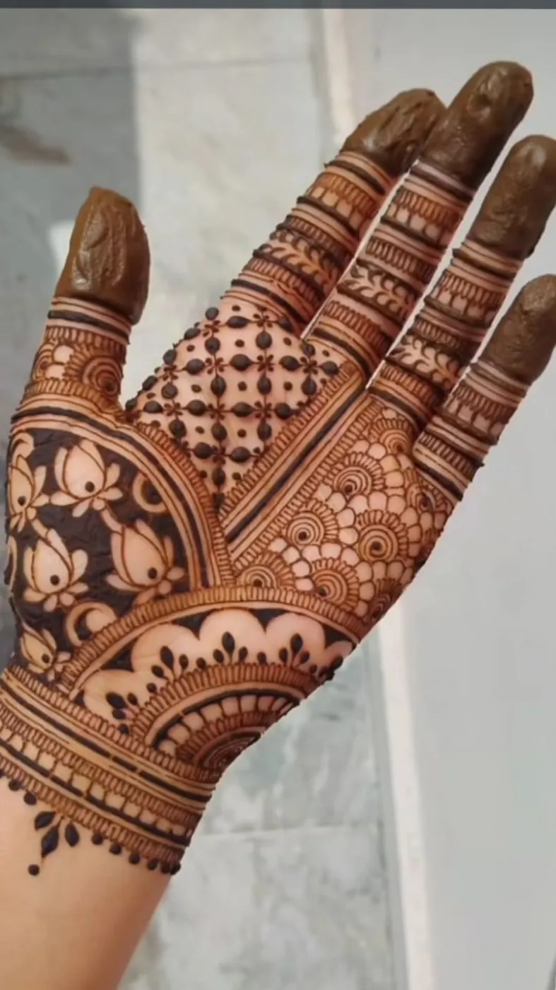Stylish Front Hand Mehndi Design #43