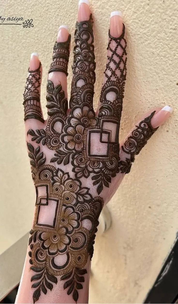 Latest Simple Mehndi Design #105