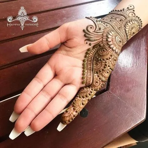 Beautiful Simple Mehndi Design #124