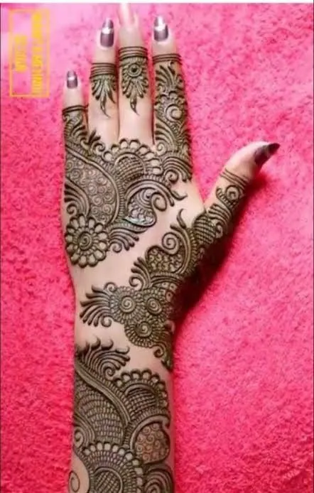 Elegant Simple Mehndi Design #130