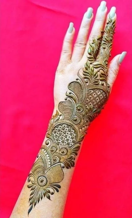 Charming Simple Mehndi Design #139