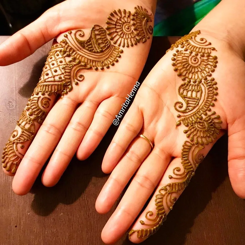 Elegant Simple Mehndi Design #160