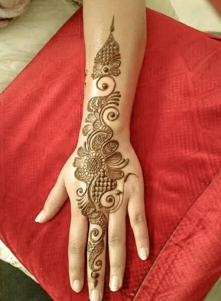 Beautiful Simple Mehndi Design #164