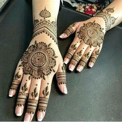 Charming Simple Mehndi Design #179