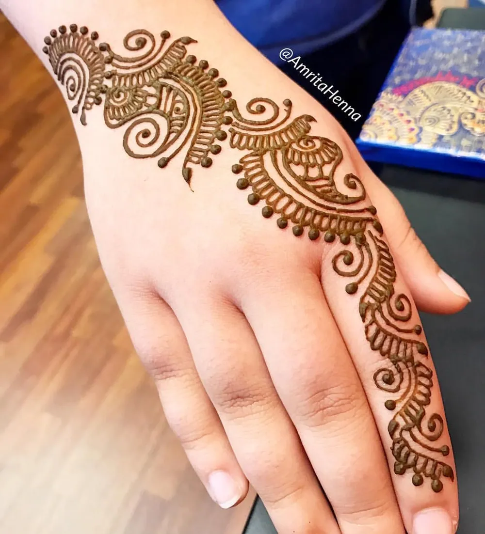 Stylish Simple Mehndi Design #193