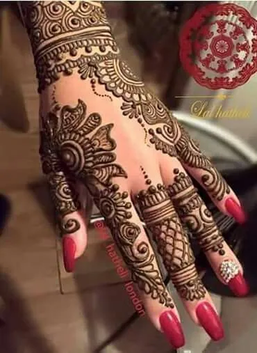 Stylish Simple Mehndi Design #203