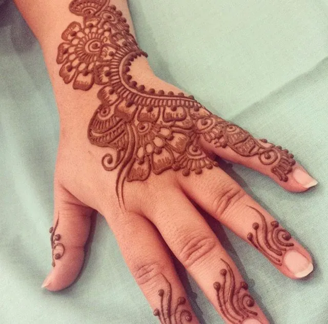 Beautiful Simple Mehndi Design #214