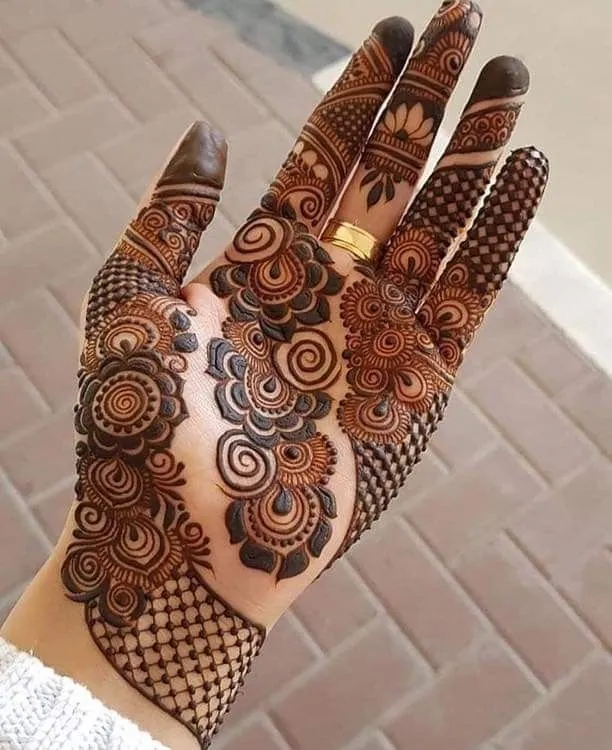 Elegant Simple Mehndi Design #250