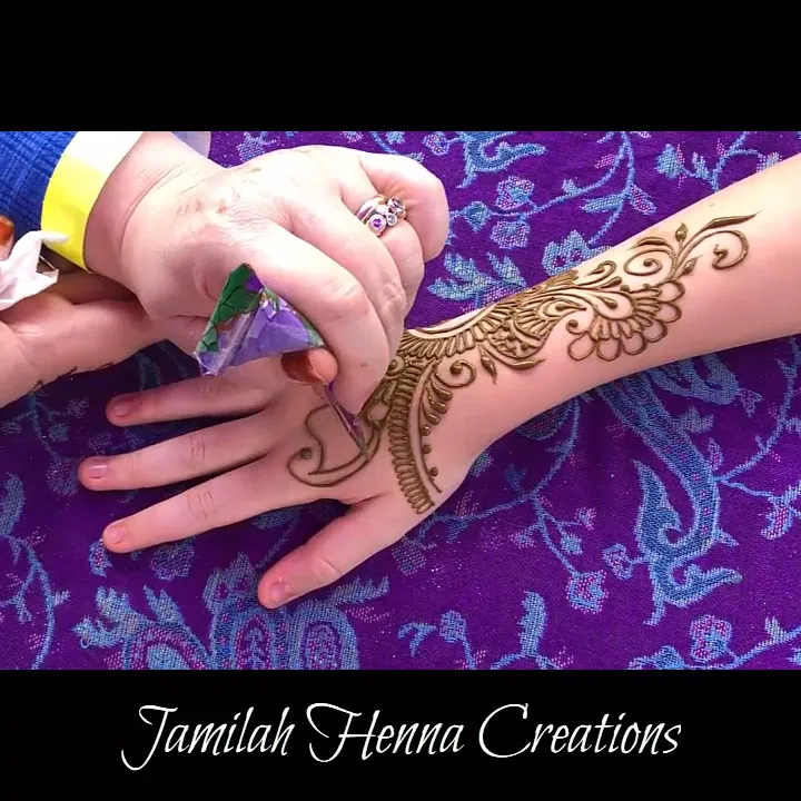 Latest Simple Mehndi Design #255