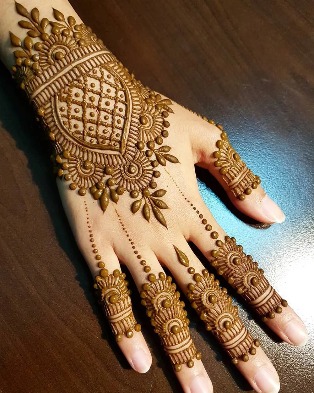 Beautiful Simple Mehndi Design #274