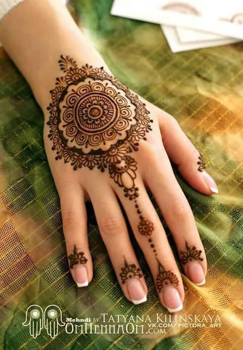 Trendy Simple Mehndi Design #276