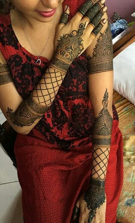 Modern Simple Mehndi Design #281