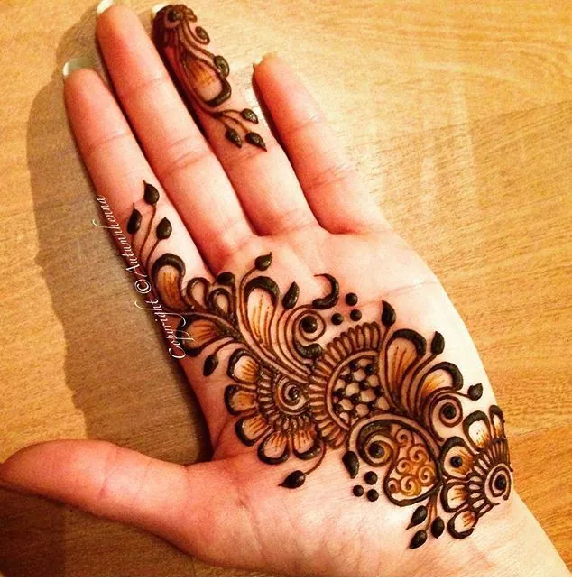 Latest Simple Mehndi Design #305