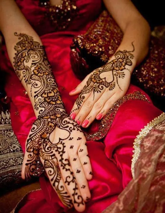 Graceful Simple Mehndi Design #307