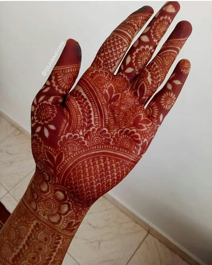 Intricate Simple Mehndi Design #318