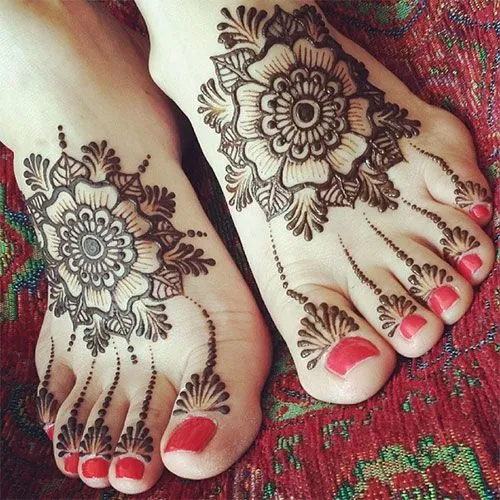Classic Simple Mehndi Design #332