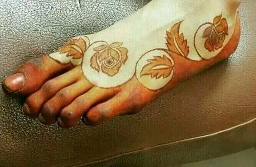 Elegant Simple Mehndi Design #340