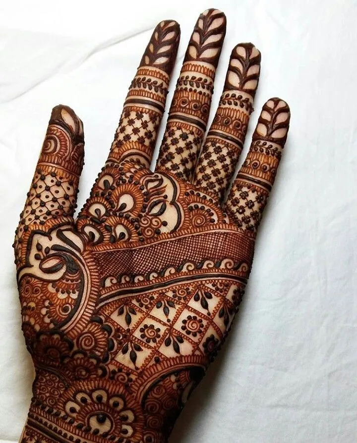 Latest Simple Mehndi Design #355