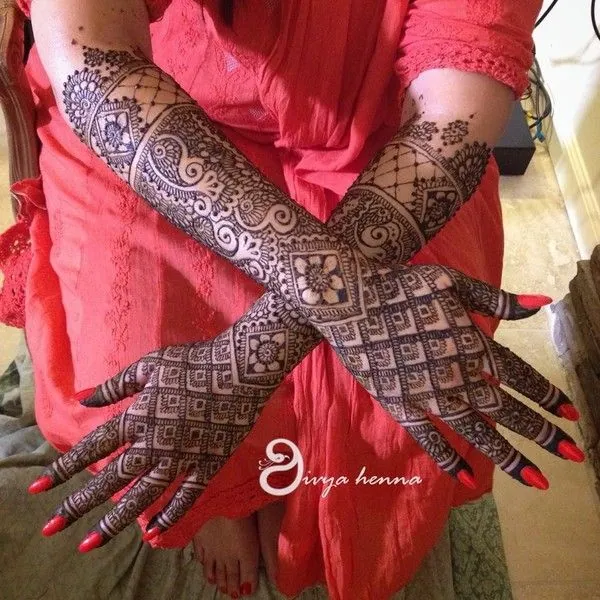 Classic Simple Mehndi Design #382
