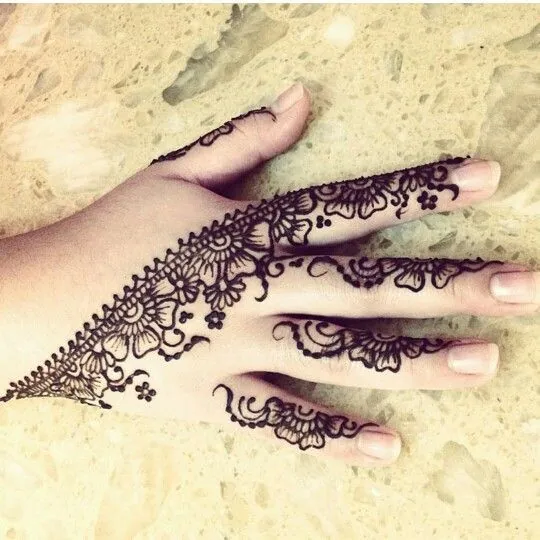 Graceful Simple Mehndi Design #387