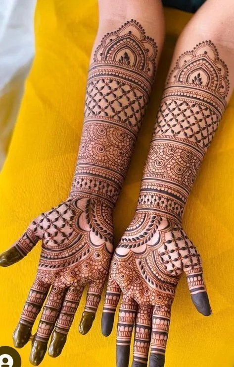 Trendy Simple Mehndi Design #66